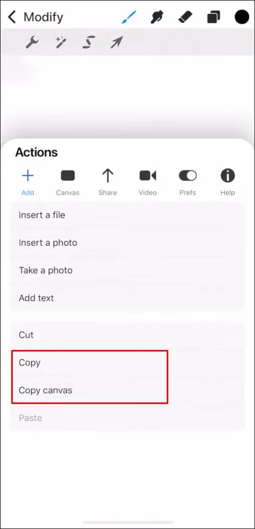 نحوه کپی و چسباندن در Procreate