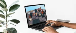 Roblox में इमोट्स का उपयोग कैसे करें