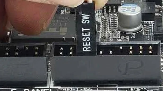 Bagaimana Dan Di Mana Memasang Kabel Dan Kabel PC Dengan Benar Untuk SSD, Sakelar Panel, Dan Banyak Lagi
