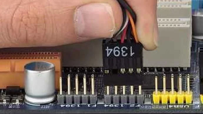 Bagaimana Dan Di Mana Memasang Kabel Dan Kabel PC Dengan Benar Untuk SSD, Sakelar Panel, Dan Banyak Lagi