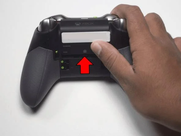 نحوه تشخیص و رفع شارژ نشدن کنترلر Xbox