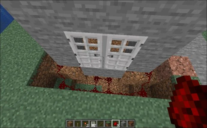 چگونه یک در آهنی را در Minecraft باز کنیم