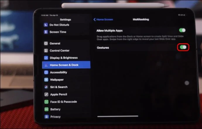 How To Use A Split Screen On An IPad