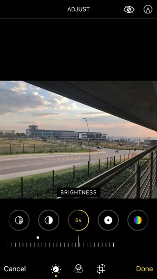 如何修復 iPhone 和 Android 裝置上曝光不足的照片