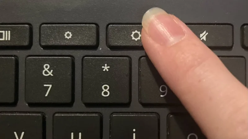 How to fix Chromebook not turning on