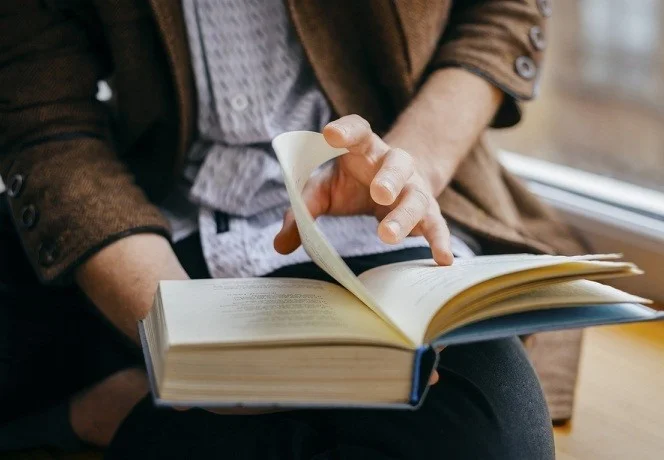 13 manieren om te stoppen met saai te zijn en interessanter te worden