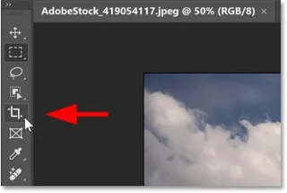 Cómo crear un efecto de reflejo de agua usando relleno generativo en Photoshop