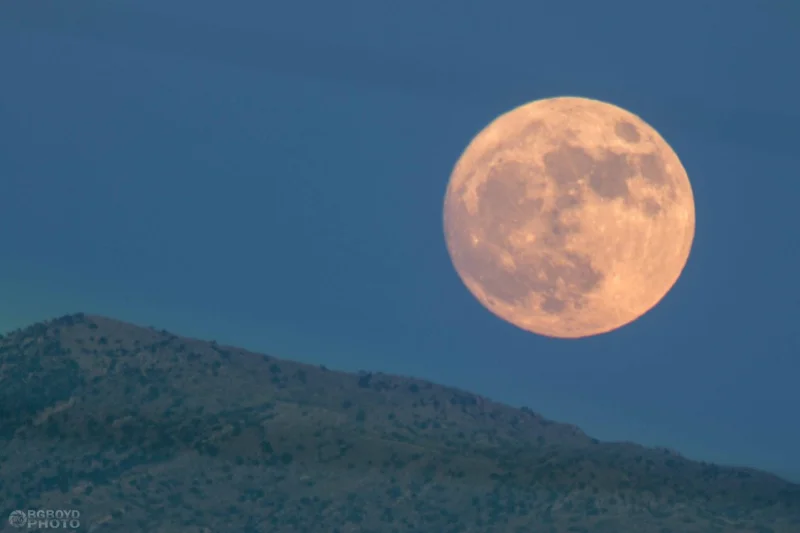 Impresionantes imágenes de la superluna desde todo el mundo.