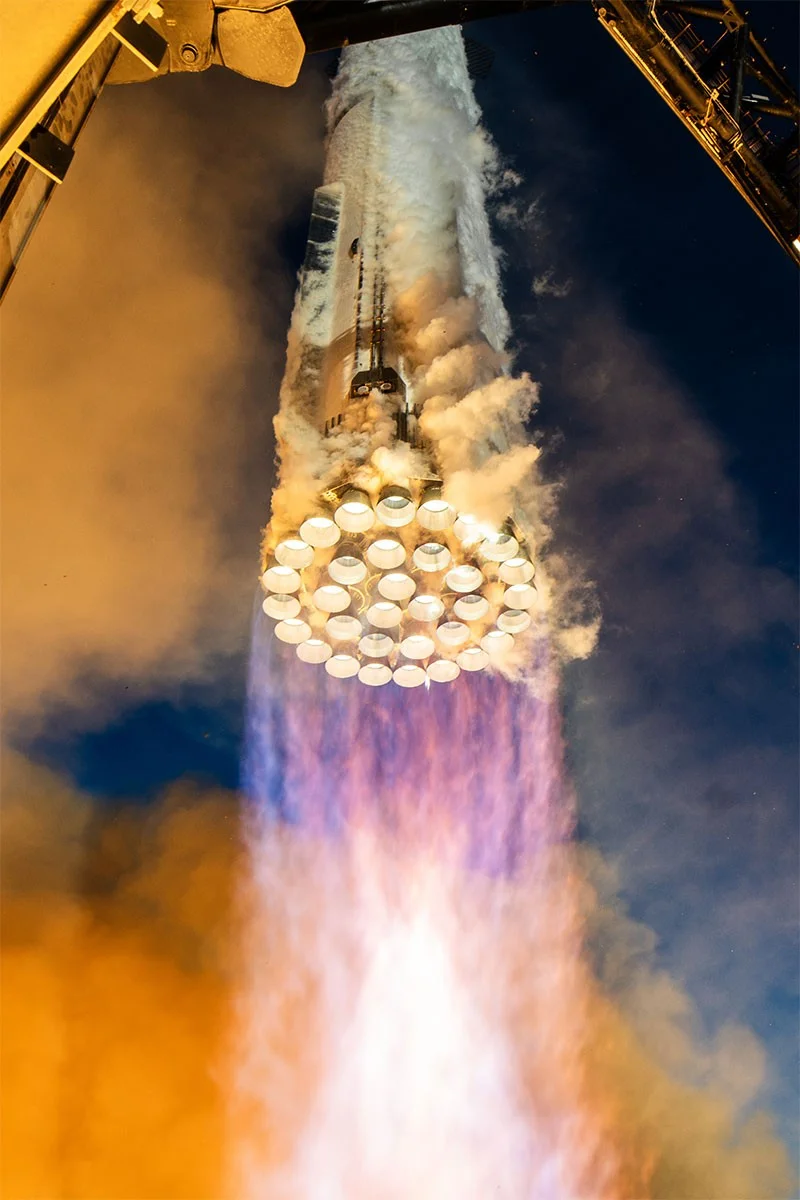 SpaceX onthult foto's die de angstaanjagende kracht van de Raptor-motor van Starship laten zien