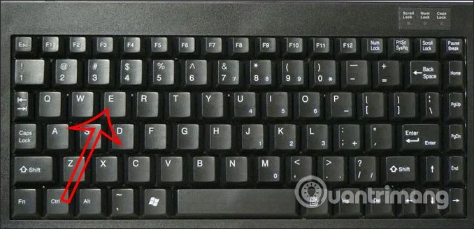 Sposoby centrowania komórek w tabeli w programie Word