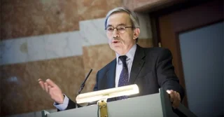 Professor Christopher Pissarides waarschuwt tegen overhaasting in STEM na de opkomst van AI
