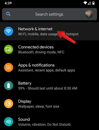 3 sposoby na wyświetlenie hasła do podłączonego Wi-Fi na telefonie z Androidem i iPhone'em