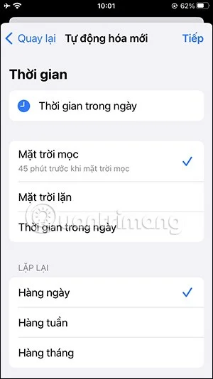 Jak automatycznie zmienić ekran iPhone'a na odcienie szarości
