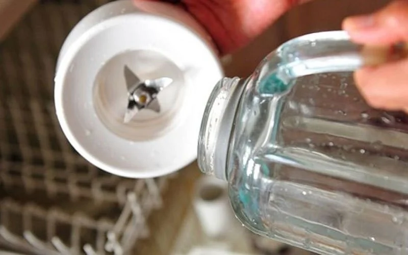 Turn dull blender blades sharp in a snap