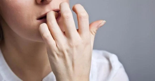 Las uñas rayadas (uñas) ¿tienen carencia de qué nutrientes? Causas y soluciones