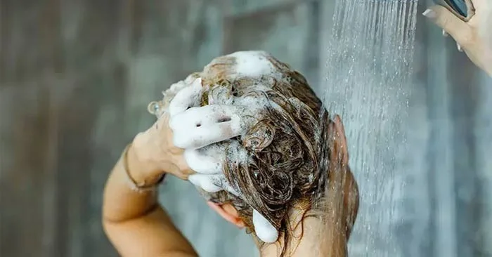 ¿Cuántas veces a la semana debo lavarme el cabello? ¿Cuántas veces a la semana debo lavarme el cabello?
