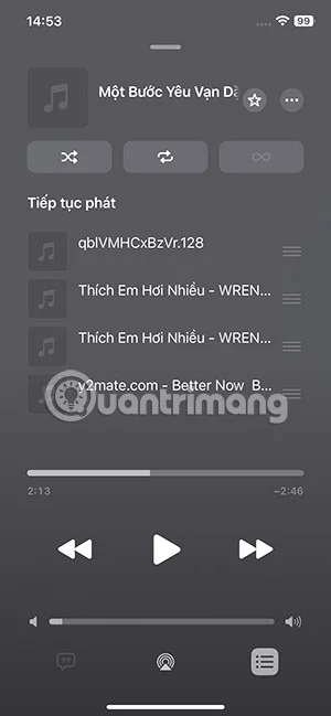 Instrukcje dotyczące nagrywania wideo i jednoczesnego odtwarzania muzyki na iPhonie
