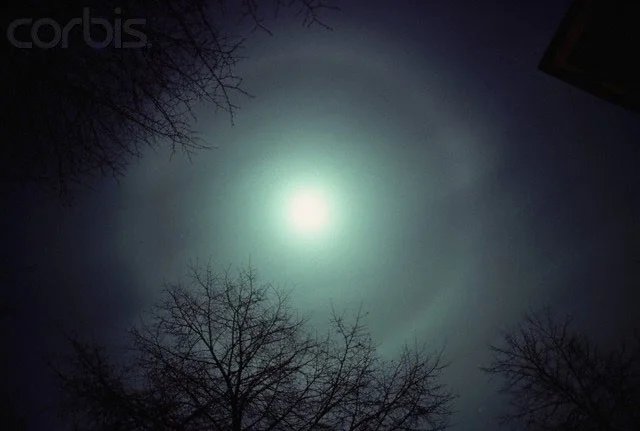 Wat is een wassende maan en een afnemende maan? Waarom ontstaan ​​deze twee natuurverschijnselen?