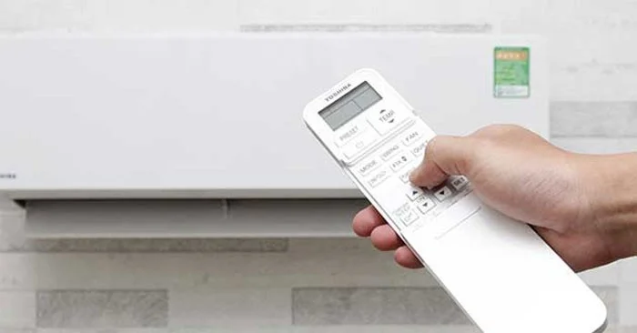Cómo reemplazar la batería del control remoto del aire acondicionado Toshiba