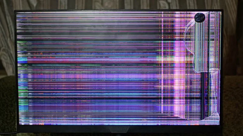 7 cosas que anulan accidentalmente la garantía de tu Smart TV