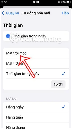Jak automatycznie zmienić ekran iPhone'a na odcienie szarości