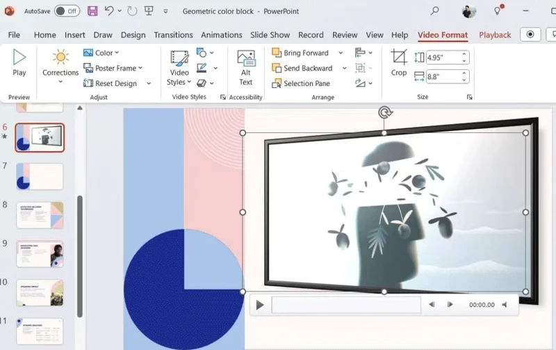 Hoe u PowerPoint-dia's laat opvallen met ingebedde video