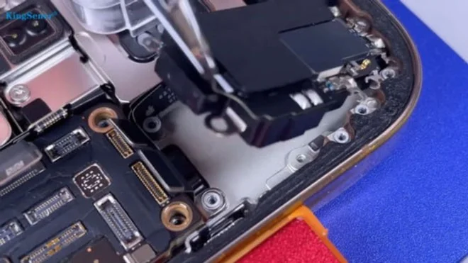 Gros plan sur le processus de mise à niveau de l'iPhone 16 Pro 128 Go vers 1 To