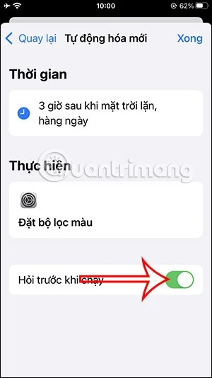 Jak automatycznie zmienić ekran iPhone'a na odcienie szarości