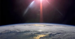 Primer descubrimiento del campo eléctrico que rodea la Tierra