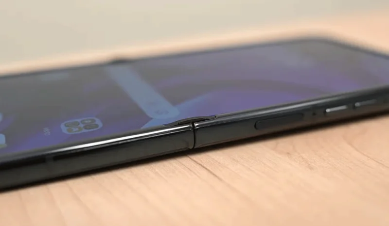 8 grandes desventajas de los teléfonos con pantalla plegable que no esperabas