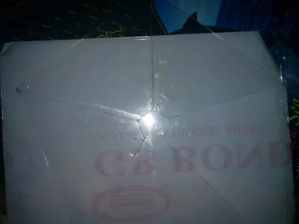 Hoe maak je thuis een hologramprojector?