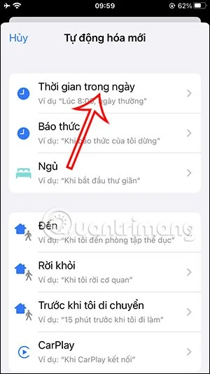 Jak automatycznie zmienić ekran iPhone'a na odcienie szarości