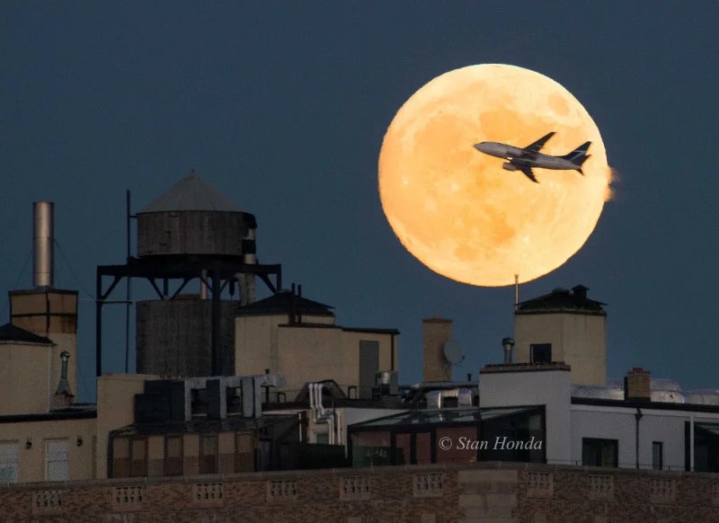 Impresionantes imágenes de la superluna desde todo el mundo.