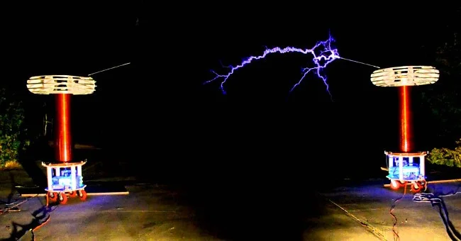 La bobina de Tesla puede descargar electricidad y cantar.