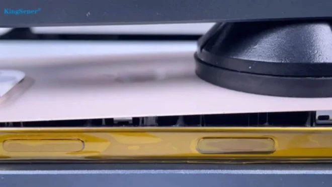 Gros plan sur le processus de mise à niveau de l'iPhone 16 Pro 128 Go vers 1 To