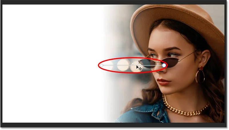 Hoe je snel een afbeelding in Photoshop kunt vervagen naar een achtergrondkleur met Live Gradients
