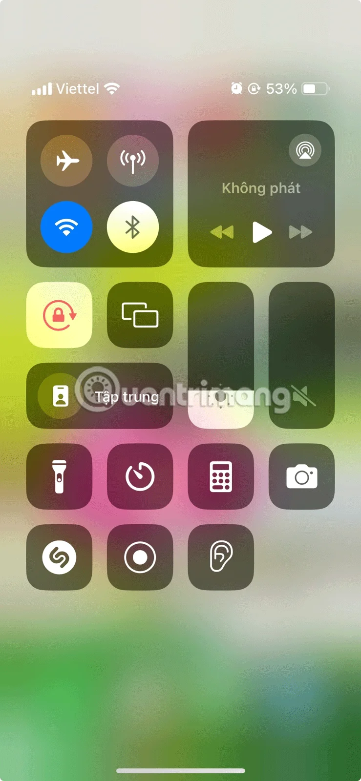Cum să deschideți, să utilizați și să personalizați Centrul de control pe iPhone