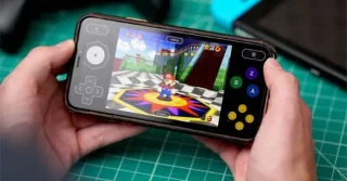 Apple consente gli emulatori di gioco sullApp Store: quali sono i migliori controller di gioco per iOS?