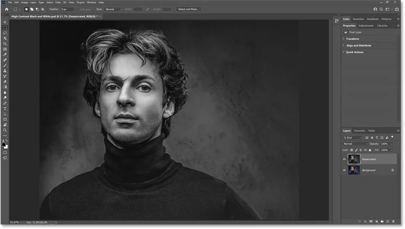 Cómo convertir fotos en blanco y negro de alto contraste al instante en Photoshop