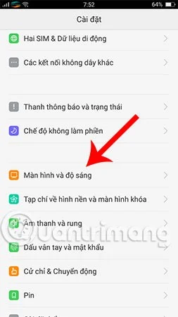 Arahan untuk melaraskan kecerahan skrin telefon Android