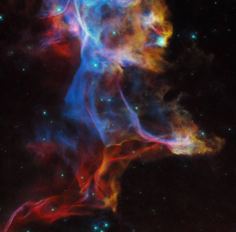 Admire la brillante belleza de la Nebulosa del Velo a través de los ojos del telescopio Hubble