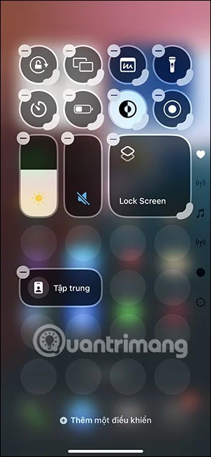 iOS 18에서 제어 센터를 조정하는 방법