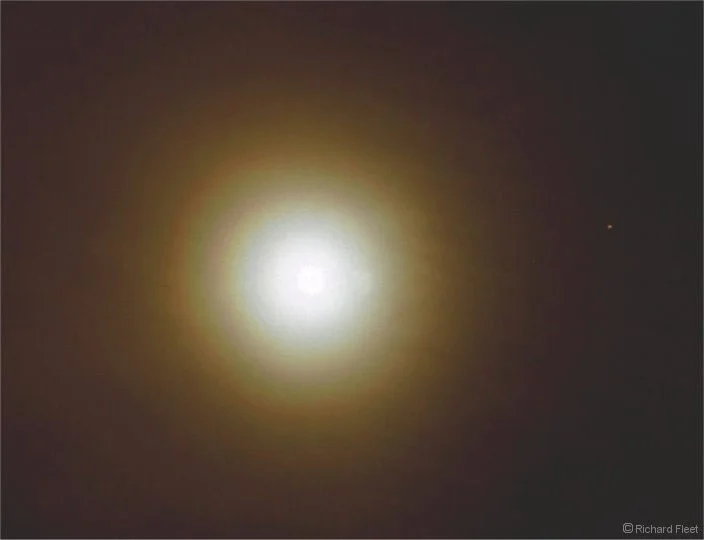 Wat is een wassende maan en een afnemende maan? Waarom ontstaan ​​deze twee natuurverschijnselen?