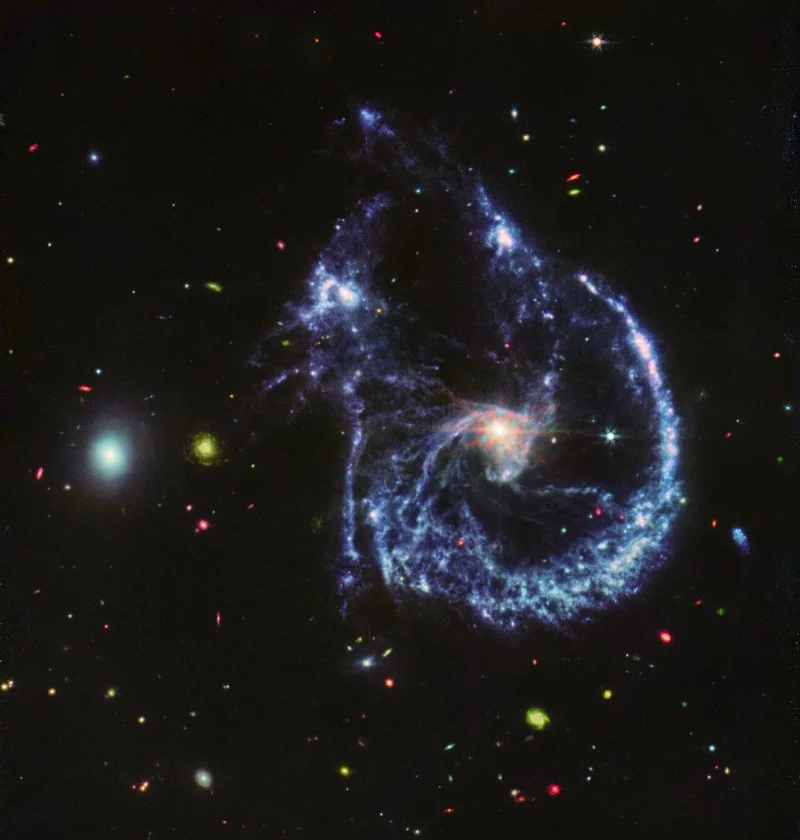 O telescópio espacial mais caro do mundo captura o momento em que duas galáxias estão prestes a colidir