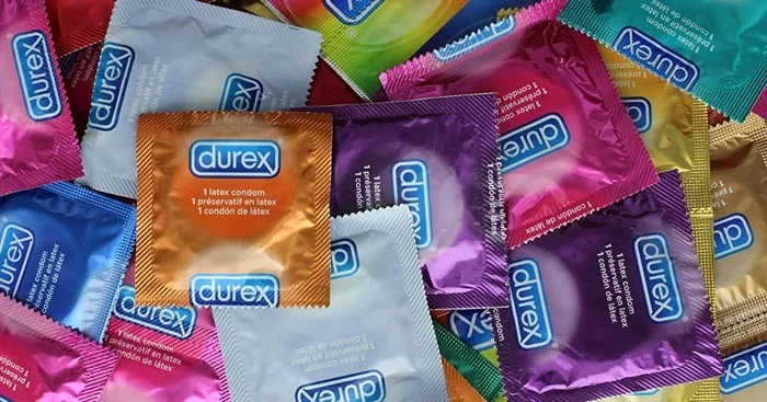 Waarom worden condooms altijd verpakt in dozen van 3, 6, 12... stuks? Waarom worden condooms altijd verpakt in dozen van 3, 6, 12... stuks?