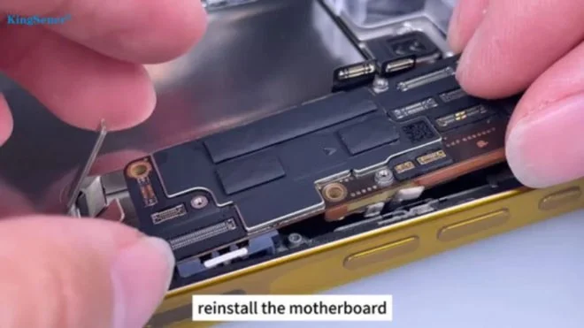 Gros plan sur le processus de mise à niveau de l'iPhone 16 Pro 128 Go vers 1 To