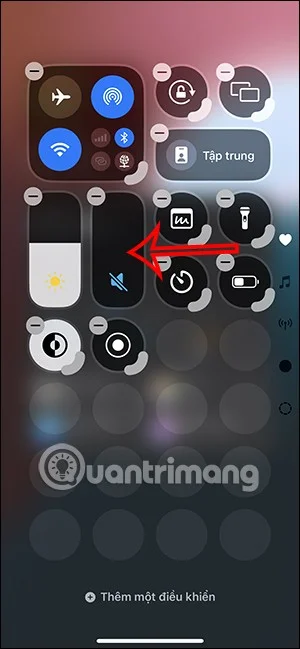 iOS 18에서 제어 센터를 조정하는 방법
