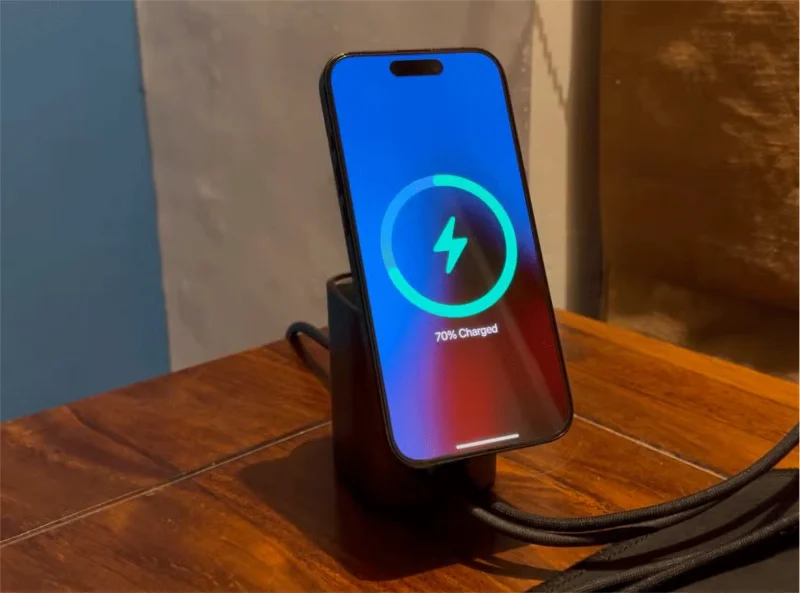 Waarom hebben telefoons draadloos opladen nodig?