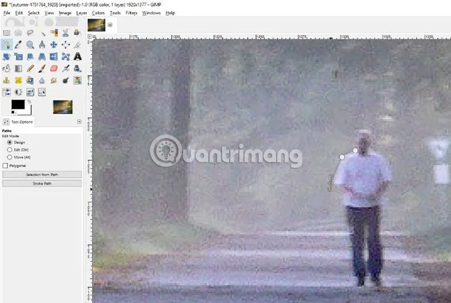So löschen Sie mit GIMP beliebige Details in einem Bild