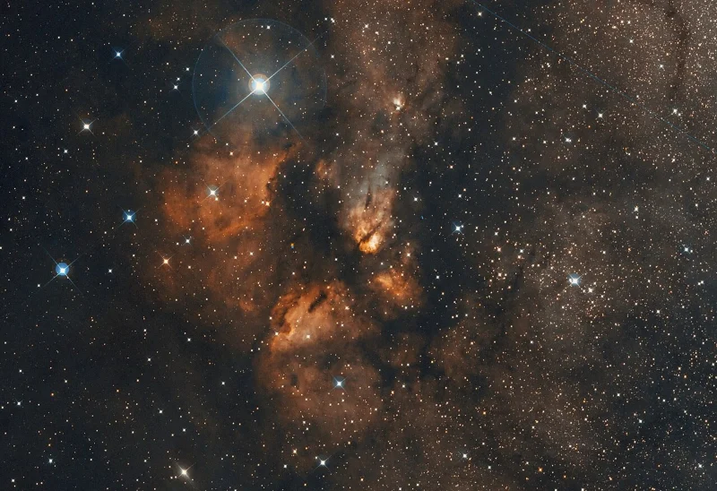 Bewonder de prachtige sterrencluster door een foto van 80 miljoen pixels